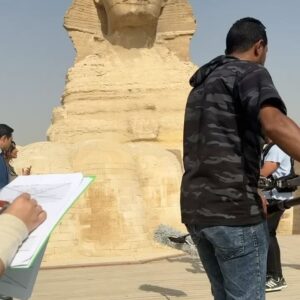 Azita Ghanizada Instagram - Tomorrow night on @nbc &  @peacock #QuantumLeap

Yeah, that’s not CGI, those are the actual pyramids of Giza, filming at the foot of the Sphinx 🫣 what an experience to be in #EGYPT & all her glory with the most lovely cast & crew. More photos when I can.

Tune in tune in tune in Wednesday, 12/13 8pm.📺
Written by @deangeorgaris directed by @chrisgrismer cast by @jennifercoopercasting