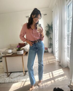 Azita Ghanizada Instagram - Bye bye #Summer. Wish I had a little more space to enjoy you. 

Hello #Fall. 🍂🍾🍷🤎 

#thegrassisgreenerwhereyouwaterit