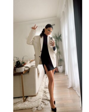 Azita Ghanizada Instagram - Summer’s been a complicated one for sure. 

Chaotic, poetic, sparkly, dark.  New things show up 🤍 and old things lurk to pull you deep into your humanness. 🖤

But you get bangs, (realizing they legit trauma bangs) show a little leg, say yes to the drinks and the friends, kiss your therapy pup, and honor all the moments with a fit check mirror selfie. 

💛🌞☀️ #maincharacterenerg #summer #mirrorselfie #look #inspo #styleandthebeach #styleinspiration #notablogger #onstrike 🤷🏻‍♀️