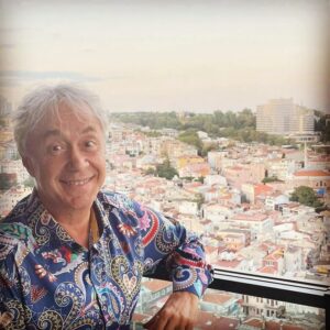 Aziz Aslan Instagram - Üzüntüm tarifsiz. Hayatımıza kattığın tüm güzellikler için sonsuz teşekkürler.
