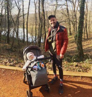 Aziz Aslan Instagram - Seneye de koşmaya gelicez☀️