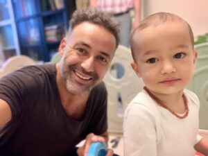 Aziz Aslan Instagram - Aramıza gelişinin 2. Yılı kutlu olsun minik Güneş’imiz💛💛