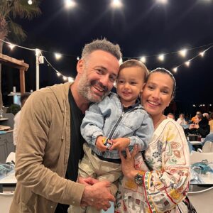 Aziz Aslan Instagram - Aramıza gelişinin 2. Yılı kutlu olsun minik Güneş’imiz💛💛