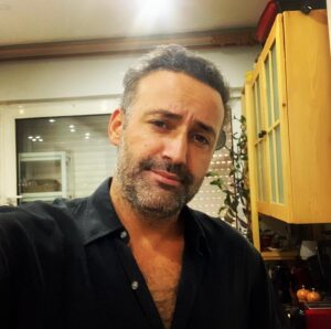 Aziz Aslan Instagram - Baba yorgun💤