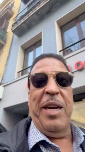 Aziz Dadas Instagram - 🕊️🕊️🕊️🕊️🕊️😂😂😂😂😂😂👏