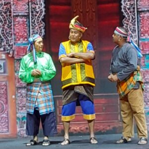 Aziz M. Osman Instagram - Bersantai dulu di Bukit Bintang sementara menanti persembahan terakhir teater Tun Fatimah Serikandi Empayar Melaka di Oditorium Dewan Bahasa dan Pustaka.

Alhamdulillah tiket ‘sold out’. Terima kasih pada yang menyokong 🫰🏼🥰