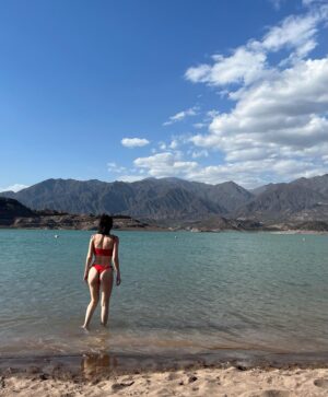 Azul Araya Instagram - que lindo el paisaje!! que lindas las chicas!!