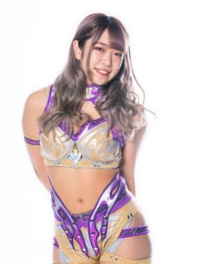 Azumi Instagram - スマイルめちゃ好評だから調子乗ってこっちにも載せちゃう！！

・ 

ポートレートになーれ🧞‍♂️✨
・
・
 

#stardom #スターダム #ロングヘア 
#エクステ