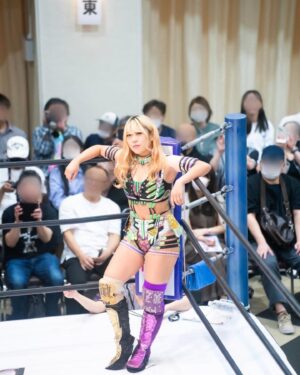 Azumi Instagram - 👱🏼‍♀️✨️

I wonder what color to dye my hair

・
・

 #stardom  #スターダム 
 #プロレス  #金髪ロング