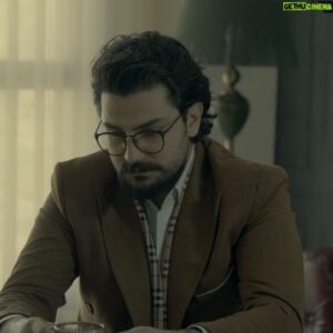 Babak Zarrin Instagram - .
«گلنار» اثری است از ساخته های «استاد مجید وفادار» همراه با ترانه ای از «کریم فکور» که برای نخستین بار با صدای زیبا و دلنشین «داریوش رفیعی» منتشر شده است.

گـلـنـار

خواننده : سعید شریعت 
آهنگسار : مجید وفادار 
ترانه سرا : کریم فکور
تنظیم : بابک زرین
 

ویولن : 

علی جعفری پویان |  @alijafaripouyan 
میثم مروستی | @meysammarvasti_official 
پدرام فریوسفی | @pedram.faryousefi 

ویولنسل : کریم قربانی | @karimghorbani 

سه تار : بهزاد رواقی | @behzadravaqi 

تنبک : محمود فرهمند | @mahmoud_farahmand_bafi 

ضبط : استودیو پاپ | @studiopop.ir 
صدابردار : میلاد فرهودی | @miladfarhoodi 
میکس و مستر : امین خاکیان | @aminkhakian 

کارگردان : کیارش کاویان | @kiarash.kaviann 
مدیر رسانه : علی پور رجب | @aliipoorrajab 
اسپانسر : مهتا میرخشتی | @mahta_mirkheshti