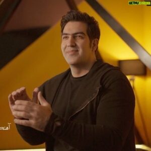 Babak Zarrin Instagram - با من باش با صدای امیرتسلیمی عزیز منتشر شد.

‏@amirtaslimii 

امیدوارم این اهنگ در این روزها یکم شادی براتون بیاره.

آهنگساز و تهیه کننده موسیقی :
بابک زرین
‏@babakzarrin_official 
تنظیم: 
بهتاش زرین & حامدحسینی
‏@behtashzarrinmusic 
‏@hamedhosseinik 
ترانه :
علی ایلیا
@ali_e_iliya 
میکس و مسترینگ :
مهیاررحیمی
@mahyarrahimimusic 
ویولن سولو و گروه زهی : 
احسان نی زن
‏@ehsanneyzan 
گیتار :
هیراد نیکنام
‏@hiradniknam
کارگردان تیزر:
حامد همت
‏@hamed.hemmat.studio 
مدیرپخش : 
حامدکاشی پزا
@hamed.irmusic 

#بابک_زرین#امیرتسلیمی #بامن_باش#موزیک_شاد#آهنگ_شاد#ایرانی_شاد