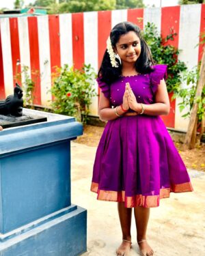 Baby Kaavya Instagram - ✨✨✨✨✨

👗@fashionfeathers_f2 
.
.
#kaavya #kaavyahoney #narmadha #mahanathi #vijaytv #serial #childartist #fun #photos #pics #collab