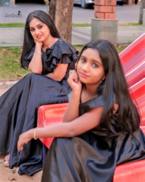 Baby Kaavya Instagram - Seeing you grow up so talented, beautiful, and brilliant fills me with so much purpose. 
.
💄@_simran_artistry 
📸@swetha22_photography
👗@mode.rn_fashion 
💅@vidyus_styling_nails 
.
.
#kaavya #narmadha #mahanadhi #vijaytv #serial #artist #childartist #bts #love #instagood #photooftheday #tbt #beautiful #cute #me #happy #fashion  #followme #mom #daughter #momdaughter #twinning #photoshoot #momlife #posing #momanddaughter #photography #black #outfit