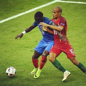 Bacary Sagna Instagram - Beautiful day.. beautiful game.. come on @equipedefrance .. Allez les bleus.. un parfum de revanche.. who you got guys... #France #Portugal #euro2020 #euro2016
