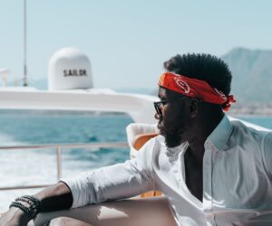 Bacary Sagna Instagram - Ohhhhh you don’t wanna know how much i love week-ends ✨ thinking about @gravipack of course.. having an impact on people’s lives is a feeling we can’t describe right...? #holiday #rest #chill #mindset