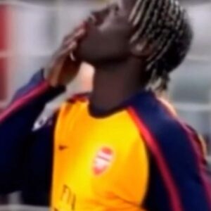 Bacary Sagna Instagram - Woke up missing that feeling, the adrenaline, missing how much i love defending and coming on top of course. Feeling blessed as always because i know that feeling and wish all of us could. It is just amazing !!!😅 Special message to the kids.. Think and visualize yourself doing it 💪🏾
Haters will say it is fake😘