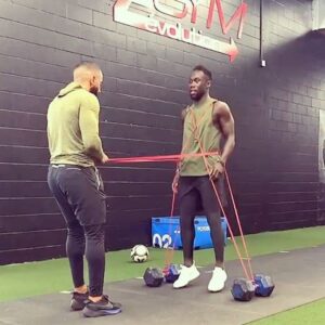 Bacary Sagna Instagram - “Shut up and work” 💪🏾 @mo_trainer 💪🏾 #workout #fitness