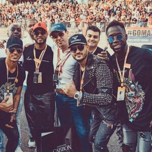 Bacary Sagna Instagram - Just because we looking better in 🔥👨🏿‍💼@vazarely👨🏿‍💼 🔥. Guys go and have a look, clothing line is just amazing 😍😍. Little throwback with great people.🙌🏿 #vazarely #clothes #fashion