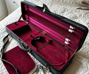 Bacem Anas Romdhani Instagram - Santa’s Christmas present came early this year 🤭🎁
So happy to receive a bespoke violin case from T.A Timms & Son @t.a._timms_son 
Their craftsmanship is unmatched. 

Thank you T.A Timms & Son for the wonderful creation and I look forward to cherishing it for the years to come. 
(Ps: Desmond this case will look after my “ex.Menuhin” violin quite nicely 🎻🙏😴🥰)