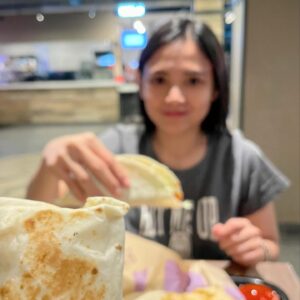 Badriyah Afiff Instagram - Aku suka burrito, tapi yg aku makan taco 😩