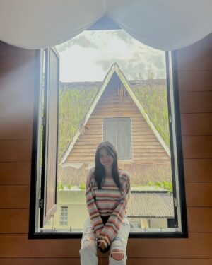 Badriyah Afiff Instagram - Hanya tidur 1 jam 🥹