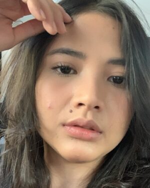 Badriyah Afiff Instagram - Udah lama gak posting se muka2 🫠