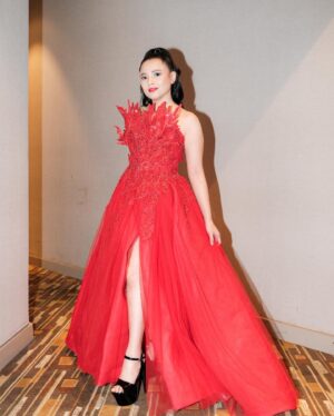 Badriyah Afiff Instagram - Gala Premiere SPIRIT DOLL✨

Makeup Artist @meriklaa 
Hairstylist @aryhudi 
Custom Designed @yoss_bridal_couture 
Fashion Assistant @caeeenn 
Captured @rudyjpank