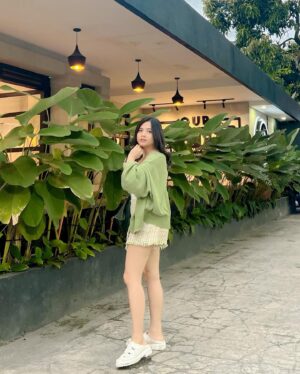 Badriyah Afiff Instagram - Caption nya apa?
