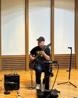Bae Cheol-soo Instagram - 금요일 7시 ‘음악캠프라이브‘ jazz guitarist ‘Ulf Wakenius’. Pianist ‘Benny Green’