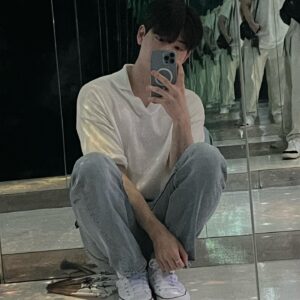 Bae Hyeon-seong Instagram - 🚈🏡🌊
