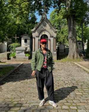 Bae Jung-nam Instagram - 1년만에 paris 😃🇫🇷🇫🇷🇫🇷 날씨 참 좋네~🥳☀️💙🤍♥️