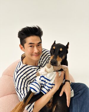 Bae Jung-nam Instagram - 우리 딸램씨랑 커플티입고예 👨🏽🐶📸🩵🩵🩵 photo by @kimtaeeun_photographer