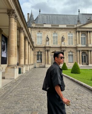 Bae Jung-nam Instagram - 같은옷 다른느낌 Songzio Paris 😎🇫🇷🇫🇷🇫🇷 @songzio_official