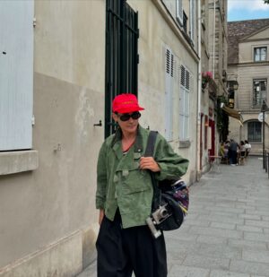 Bae Jung-nam Instagram - 1년만에 paris 😃🇫🇷🇫🇷🇫🇷 날씨 참 좋네~🥳☀️💙🤍♥️