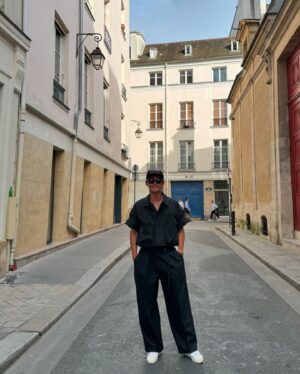 Bae Jung-nam Instagram - 같은옷 다른느낌 Songzio Paris 😎🇫🇷🇫🇷🇫🇷 @songzio_official