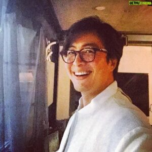 Bae Yong-jun Instagram - 좋은 하루 보내세요~^^#Selfie