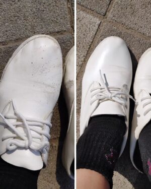 Baek Se-ri Instagram - #협찬
🥾👟🥿 #자우버 #자우버신발클리너
요거 하나면 신발을 금방 깨끗하게 변신!
특히 #크록스세탁 #실내화세탁 하기 좋은
#신발클리너 #신발세탁 잇템 추천드려요
ㆍ
낱개로 포장된 티슈라 휴대도 간편하구
크기도 제법 크고 도톰하고 부드러워요
저는 요새 외출하고 들어와서
황사, 온갖 먼지 뒤집어쓴 신발을 닦는게
습관이 돼버렸네요~ 향도 좋아요
ㆍ
여러장 쓸 필요없이 한장으로 신발세탁 끝!
특히 EVA 소재인 크록스, 실내화, 슬리퍼,
그리고 때 탄 신발 중창이 넘나 잘 닦여요
상쾌한 민트향이라 힐링된답니다~
ㆍ
혹시 스웨이드, 가죽, 면같이 물에 약한
재질은 가급적 전용 제품을 사용하는게
좋으니까 참고해주세영
글리세린 성분이 함유되어 있어서
닦을 때 신발 표면을 보호해준답니다 :)
ㆍ
1박스에 25매입이라 두고두고 보관하기
편하구, 하나씩 들고 다니면서 요긴하게
신발을 금방 깨끗하게 닦을 수 있네요👍
ㆍ
데일리로 신발을 깨끗하게 관리할 분,
신발 세탁이 귀찮은 분들께도 강츄!
야외 운동, 산책, 등산 하는 날에는
꼭 이걸로 닦게 되는 요즘이에염👟
ㆍ
👉 @sauber_official_
ㆍ
#새학기실내화 #슬리퍼세탁 #운동화클리너
#운동화세탁 #신발클리너추천 #신발스타그램