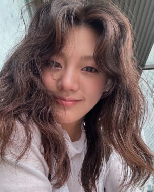 Baek Soo-hee Instagram - 절거운 밈서데이🤪