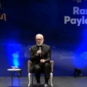 Bahadır Yenişehirlioğlu Instagram - "Çocuklarınızı kendi zamanınıza göre değil, onların yaşayacağı çağa göre yetiştirin"

Hz. Ali