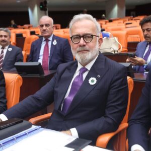 Bahadır Yenişehirlioğlu Instagram - “Bizi toprağa gömdüler fakat tohum olduğumuzu bilmiyorlardı.”

Aliya İzzetbegoviç

#UnutmadıkUnutmayacağız #Srebrenitsa