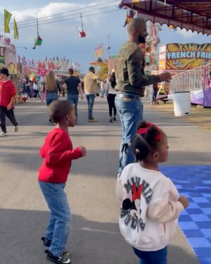 Bakari Sellers Instagram - A time was had @scstatefair today! 🎠🎡🎢

We had plans to be in DC for @howard1867 Homecoming this weekend, but S&S have been under the weather this week… so we decided to stay home. 

The @scstatefair was a nice treat for us all after a long week! @bakarisellers & I enjoyed it just as much as S&S!