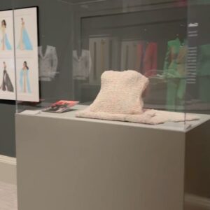Bakari Sellers Instagram - A beautiful welcome home to the talented Sergio Hudson by the Columbia Museum of Arts @colamuseum ✨

The gallery is stunning and the event was amazing! @sergiohudson spoke so eloquently about his life long love for fashion, even at the young age of 4. 🙌🏾

We had an amazing evening hitting the streets of Columbia. The city proves to have many little gems to enjoy @robinsonroomsc