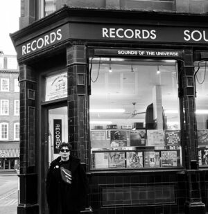 Bala Atabek Instagram - Hello again lovely lovely my dear london 📸 @onemgunal