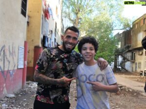 Balthazar Murillo Instagram - Se viene la serie #Apache dirigida por @nicogparodi y @israelcaetano. Una muy linda historia , yo soy Carlitos.