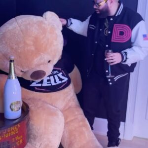 Bandit The Rapper Instagram - He wanted to start drinking early 🤦‍♂️ 😂 🍾 🧸 

HAVE A SAFE HAPPY NEW YEARS!!!!

Drink Responsibly

#Belaire #BanditTheRapper #HappyNewYear