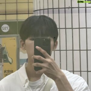 Bang Jae-min Instagram - 🪞🪻👤🌿🚈