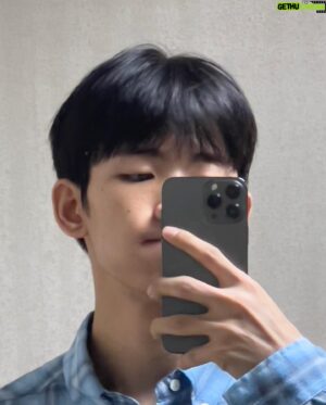 Bang Jae-min Instagram - 😐✌🏻