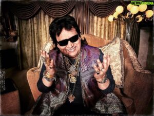 Bappi Lahiri Instagram - The Friday Feeling 😎❤️#fridaymood