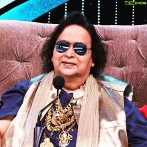 Bappi Lahiri Instagram - Zindagi mera gaana mein isi ka deewana! #bappilahiri