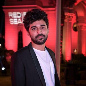 Baraa Alem Instagram - في أرجاء #مهرجان_البحر_الأحمر_السينمائي_الدولي، 
أفلام رهيبة وناس رهيبين وأوقات ممتعة ! 

صحيح في أشياء كثير كان ممكن تكون أفضل بس خلّونا نستوعب كنّا فين وصرنا فين! ما زلنا في بداية الرحلة، نقدر نجلس ونتكلّم بس ونقدر نقوم نساعد ونطوّر فعلاً. 
وأمّا الآن فكفاية سجاجيد حمراء وحفلات وفلاشات، جا الوقت اللي نعمل فيه سينما حقيقية 🎥. 

Around The @redseafilm Festival, many great films, many great people and so much Fun ! 

Yes there are also many things that could have been better, but let’s appreciate how far we came! The journey is just getting started, we can sit and talk and we can actually work to help.

Now enough of the red carpets and Afters and let’s actually roll it ! 

📷 by @eng.sugar95 
& Ammar Abd Rabo